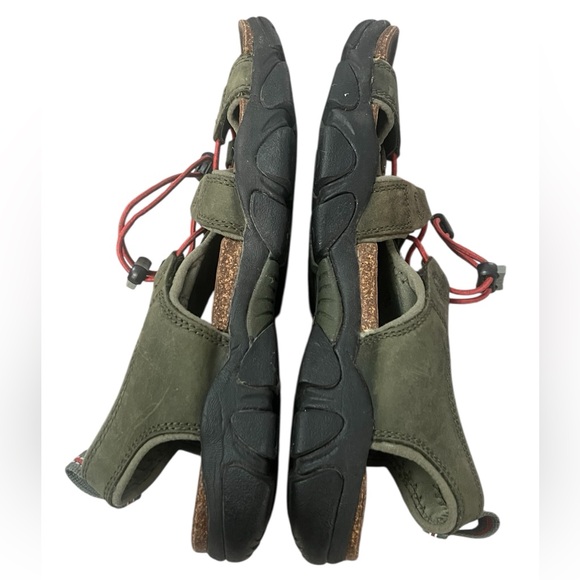 Keen women’s Sarasota green & red leather waterproof hiking outdoor sandals - Picture 5 of 8